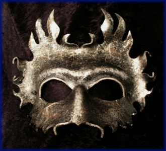 Silver Herne Leather Mask, inspired by Herne the hunter, in a silver marbled metallic finish, made of one piece of leather.